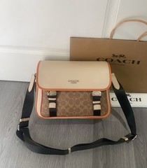 Racer Messenger In Colorblock Signature Canvas CT753 Silver/Chalk/Tan/Maple
