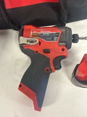 MILWAUKEE TOOLS 3453-20 WITH ACCESSORIES (P17031405)