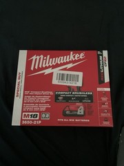 NEW MILWAUKE COMPACT BRUSLESS 1/4” HEX IMPACT DRIVER M18 KIT 3650-21P