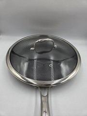 HexClad 12″ FRYING PAN with LID 12-Inch 12 Hybrid Non-Stick -Used Good Condition