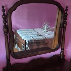 Antique Dark Wood 3-Drawer Freestanding Bedroom Dresser with Mirror, Brown Wood