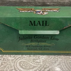 Juliette Gordon Low Birthplace Mailbox Green Tin Eagle Girl Scouts Collectible