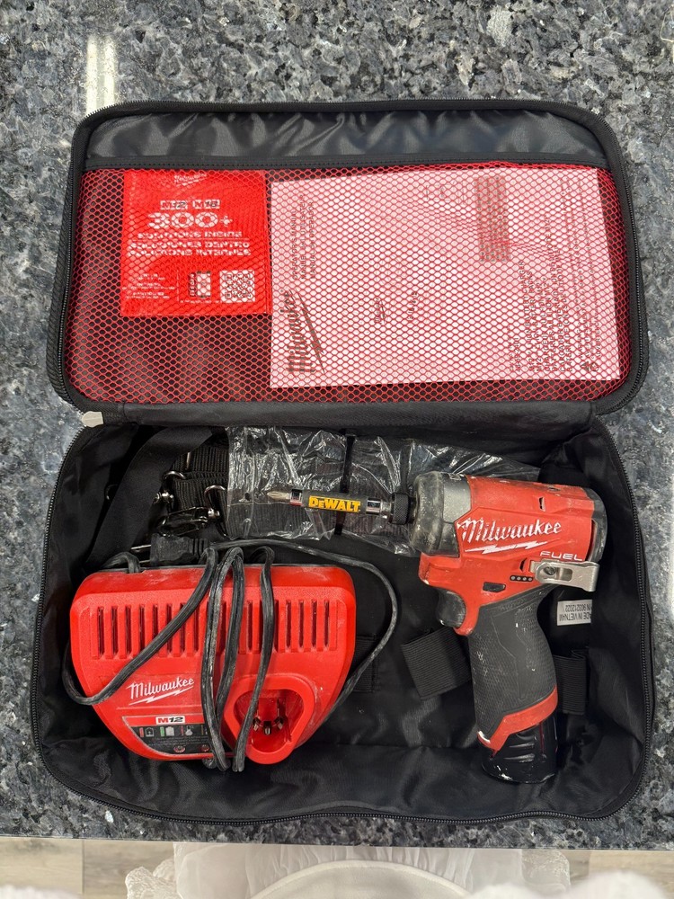 Milwaukee M12 3453-20 FUEL 1/4″ Hex Impact Driver W/ Battery, Charger, Case-USED