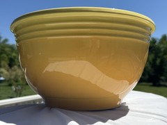 Le Creuset XL Mixing Bowl 4.4L 4.6 Qt Yellow Soleil Gradient RETIRED 12” CLEAN