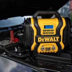 DEWALT Portable Power 2000 Peak Amp Jump Starter w/Digital Compressor