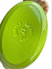 Le Creuset oval pot 17cm kiwi