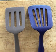 Kitchenaid Slotted Flipper Spatula Turner Classic Large Wide Spread 14” Lot Of 2