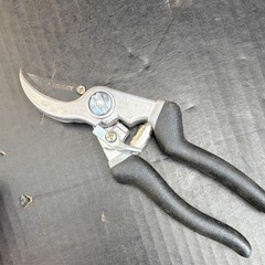 Husky Standard Pruning Shears Black Silver Steel Blade Comfort Grip