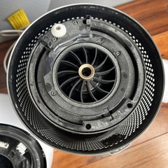 Dyson Pure Cool Me BP01 Personal Air Purifier Fan with remote