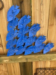 STURDY METAL COLORFUL SCHOOL of FISH Wall Decor / Sculpture * 21” X 18.5”