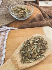 Organic Way Green Cardamom / Hari Elaichi Cut & Sifted – Kosher & USDA Certified