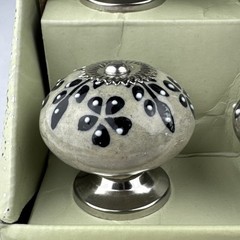 Casa Decor Ceramic Drawer Pull Knobs 6 Pc Silver / Tan /Black