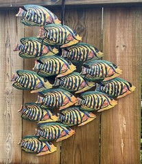 STURDY METAL COLORFUL SCHOOL of FISH Wall Decor / Sculpture * 21” X 18.5”