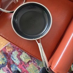 VERY NICE USED HexClad Hybrid 10” Nonstick Frying Pan w Temper Glass Lid