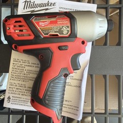 NEW Milwaukee M12 2462-20 1/4″ Cordless Impact Driver Hex Belt Clip 12V 12 Volt
