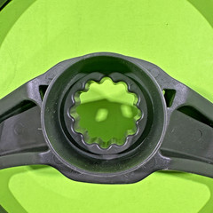New OEM Husqvarna 597866101 597292001 Steering Wheel YTH18542 YTH21546 YTH24V48