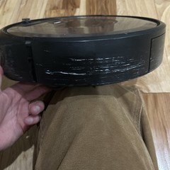 iRobot Roomba i8 Self-Emptying Vacuum Cleaning – Scratch & Dent
