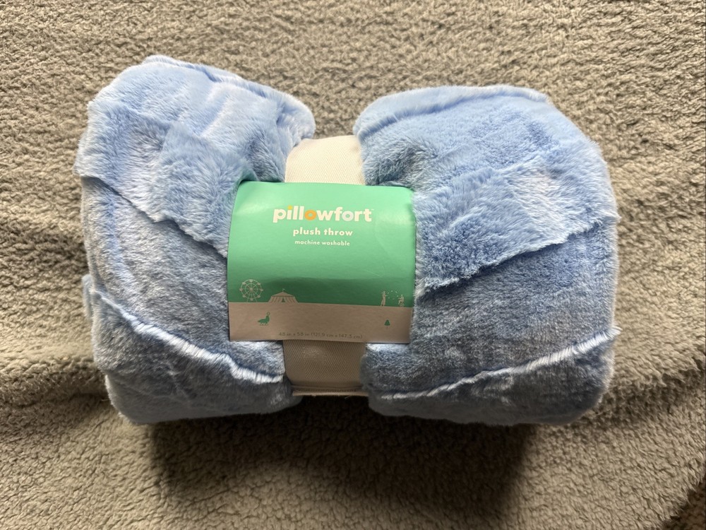 Pillowfort Blue Wave Kids’ Plush Throw Blanket – 58in L x 48in W