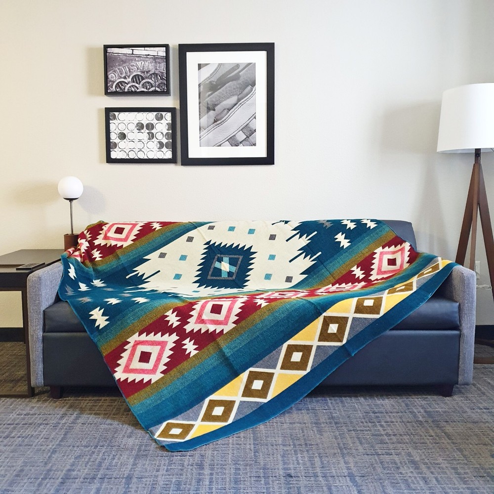 Extra Large – REVERSIBLE ALPACA Wool Blanket Andean Pattern 75×90 in