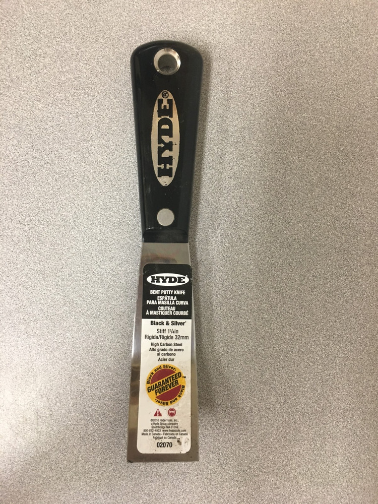 Hyde Black/Silver 1 1/4″ W X 7 5/8″ L High-Carbon Steel Bent Stiff Putty Knife