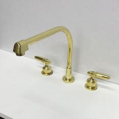 DELTA, water fall polished brass kitchen/bar faucet. wide spread. #2274 pb shp