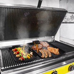 Ultimate BBQ Experience: 2-Pack Nonstick Grill Pans with Raised Handles & Design