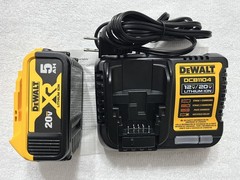 New Dewalt DCB1104 12V / 20V Battery Charger & DCB205 5.0Ah 20V 20 Volt Battery