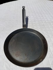 De Buyer Blue Carbon Steel Crepe & Tortilla Frying Pan 9.5” Diameter, 7.75” Used