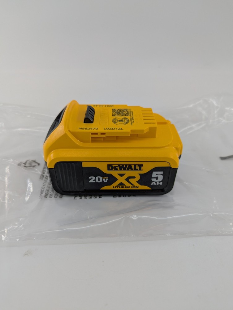 NEW Genuine DEWALT DCB205 20V MAX XR 20 Volt Li-ion 5.0Ah Battery 5ah OEM 5 ah