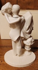 LENOX Fine China Wedding Promises SWEPT AWAY 9 1/2″h Cake Topper