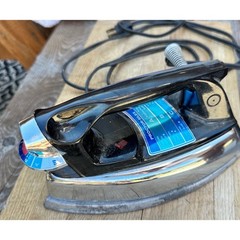 Proctor Silex Vintage Steam Dry Iron Silver Black Heats Chrome Retro Appliance