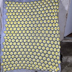 Vintage Crochet Daisy Afghan Blanket White Yellow Green Floral Throw 56×46