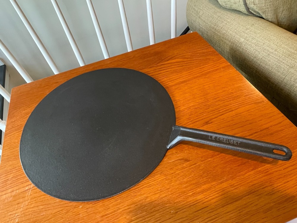 Le Creuset Crepe Pan Cast Iron 32 / 12.5″ Matte Black Flat Griddle Skillet NWOB