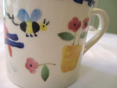 Hartstone Garden Mugs Set of 2 – Bees, Butterflies, Watering Can & Wheelbarrow