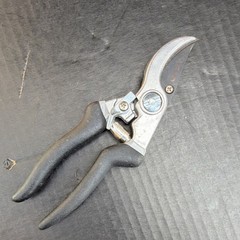 Husky Standard Pruning Shears Black Silver Steel Blade Comfort Grip