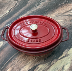 Staub #29 Cast Iron Oval Dutch Oven Made in France, Cerice Red 4.2 L (~4.4 Qts)