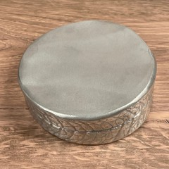 Silver Metal Leaf Design Candle Holder with Napkin Rings Set of 6 Decor