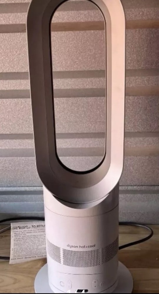 Dyson Hot+Cool™ AM09 Jet Focus Heater and Fan White/Silver **NOTES**