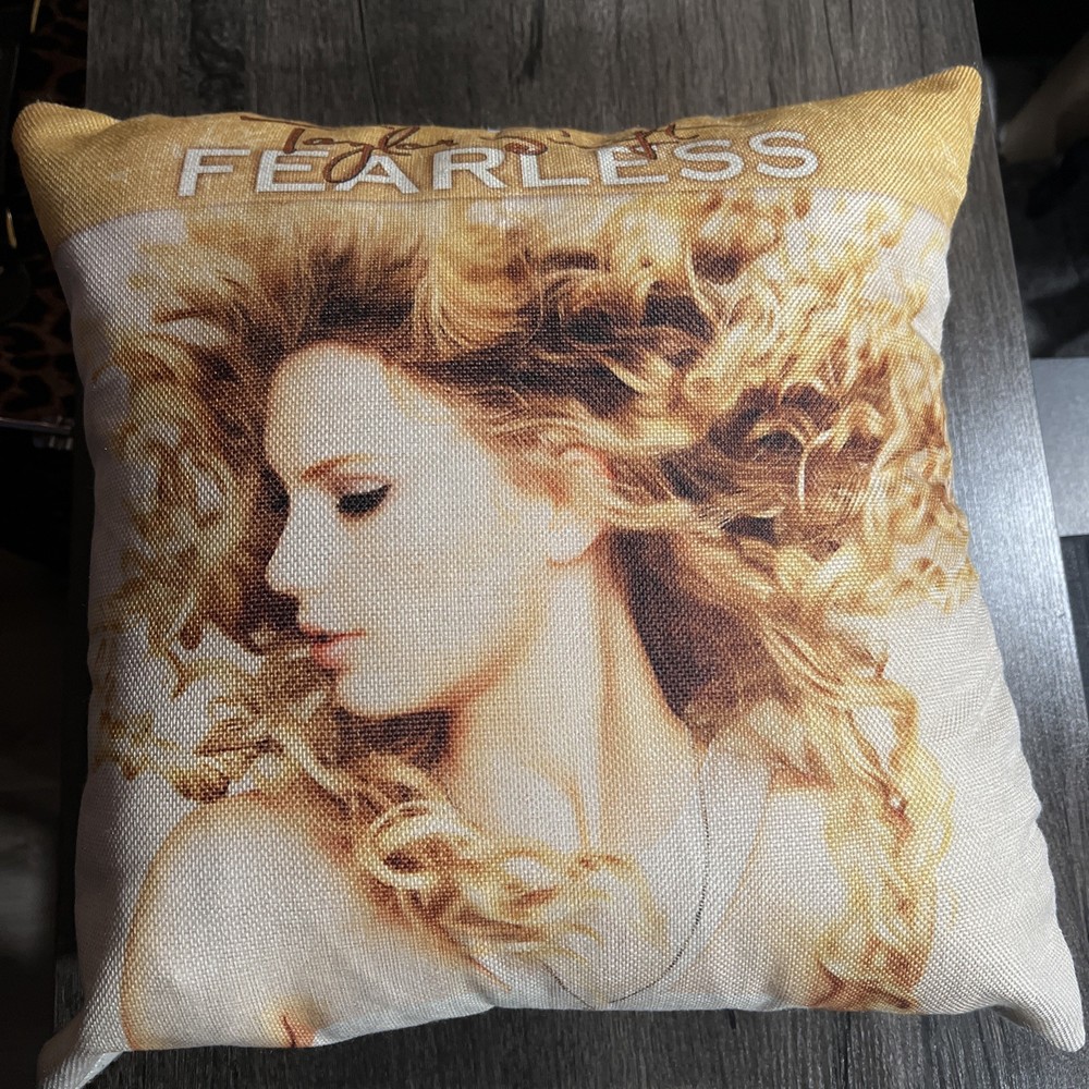 Taylor Swift Fearless Throw Pillow 15×15