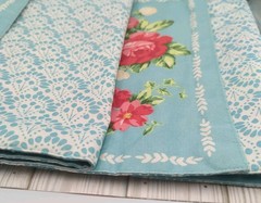 PIONEER WOMEN- VINTAGE- FLORAL REVERSIBLE PLACEMAT -18.5″ X 14″- SET OF 4