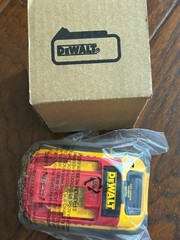 New Genuine 2025 DEWALT DCB606 6Ah 20V/60V MAX FLEXVOLT Lithium-ion Battery 6Ah