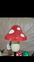 4 X mushroom solar lights green and red