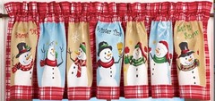 1 Fabric Kitchen Valance (71″Wx14″L) CHRISTMAS SNOWMEN,SNOW DAYS,WINTER TIME, CE