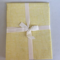 Laura Ashley Easy Care Tablecloth – Texture Yellow Rectanglar 60″ x 102″ New