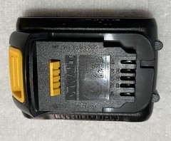 2 New Dewalt DCB201 20V Max Batteries 1.5Ah Lithium Ion Li-Ion Genuine DCB201-2