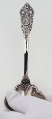 Solid Gravy Ladle Antique Baroque Silverplate by Wallace Silver 6.5 in