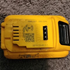 DEWALT DCB230 20V MAX 3Ah Lithium-Ion (Li-Ion) Battery Pack Yellow