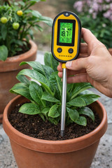 Dusson 5-in-1 Soil Tester pH Moisture Light Temp Nutrient Meter Garden Probe 12″