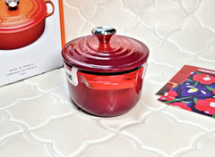 Le Creuset Signature 1 Qt 17cm Oval Dutch Oven Cerise Red / Side Dish Baker NIB