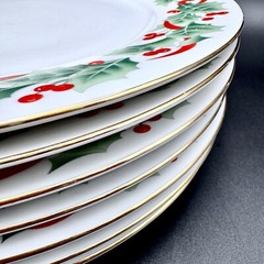 VTG 1990 SANGO NOEL 10.25″ Dinner Plates 8401 Christmas Holly & Ribbons SET/7